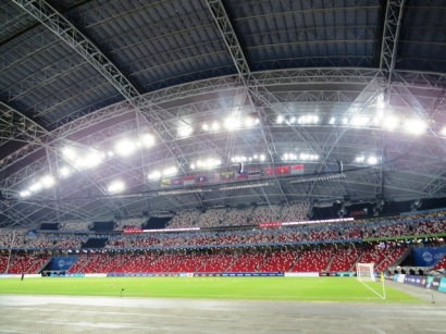 Serunya Nonton Bola di Singapore National Stadium, dari Games Interactive Sampai Goyang Inul