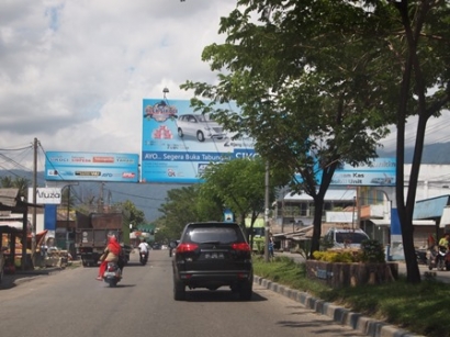 Di Padang, Warung Tutup Tanpa Sweeping