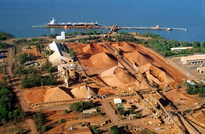 Karut Marut Industri Bauksit Nasional ditengah Hilirisasi Industri Mineral