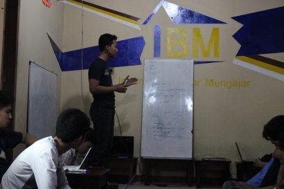 Komunitas Indonesia Belajar Mengajar