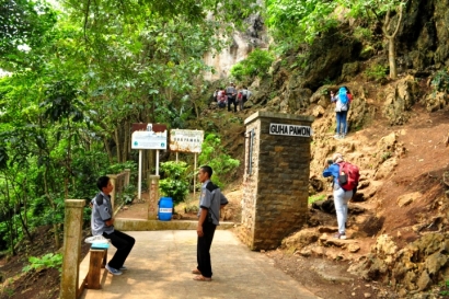 Wisata Batu ala Goa Pawon dan Stone Garden