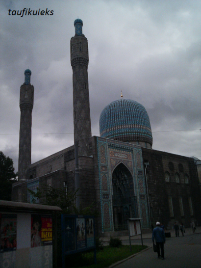 Sobornaya Meschet: Masjid Istana di Russia yang Berwarna Biru- Lawatan ke Masjid-masjid di Manca negara (13)