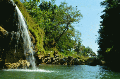 Luar Biasa, "River Tubing" Kali Oyo