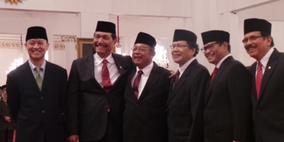 "Reshuffle" Kabinet: Jokowi Lakukan Konsolidasi Politik untuk Ekonomi