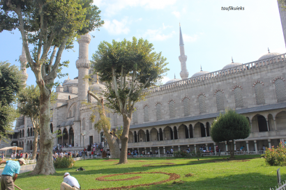 Kisah-kisah Menarik dari Turki (7): Dari Menara Emas ke  Masjid Biru