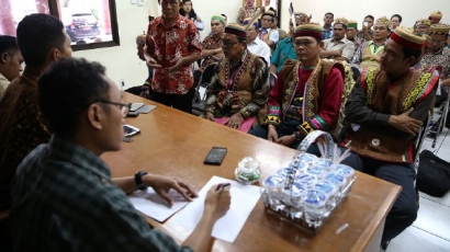 Masyarakat Adat Juga Warga Negara Indonesia Seperti Kita