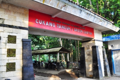 Green Canyon vs Gua Lanang : Wisata Sungai dan Gua di Pangandaran