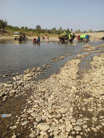 Borong, Waebobo dan Mahalnya Air Bersih