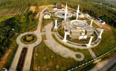 Belajar Agama Islam di Tengah Hutan Kalimantan