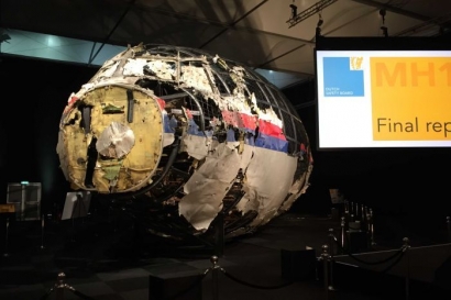 Hasil Investigasi Akhir: MH17 Jatuh Akibat Peluru Kendali BUK 9N314M