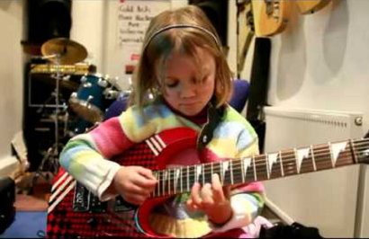 Fakta Menarik Pesatnya Perkembangan Otak Anak yang Gemar Bermain Musik