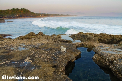 Nuansa Natural di Pantai Karang Hawu Sukabumi