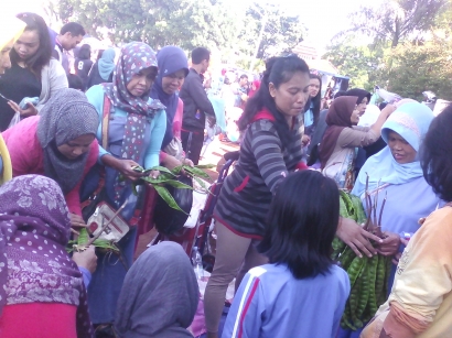 Berburu Rezeki di Pasar Rakyat Kerkop Garut
