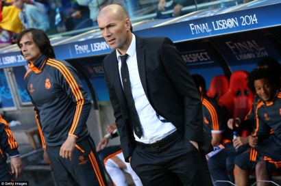 Di Madrid, Tak Ada Cinta untuk Pelatih. Zidane?