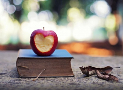 Antologi Puisi Cinta dan Pendidikan