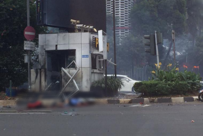 Jakarta Tegang, Bom Meledak di Sarinah