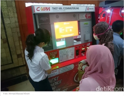 Vending Machine KCJ: Kecanggihan Karya Anak Bangsa atau Pengurangan Tenaga Kerja?