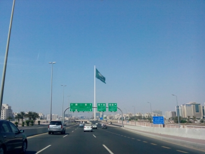 Bendera Tertinggi dan Terbesar di Dunia Ada di Jeddah-KSA