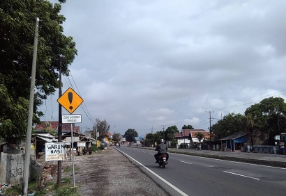 Jalan Ini Paling Banyak Rambu Lalu Lintasnya di Indramayu