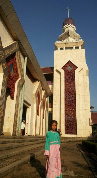 Cintailah Masjid Nak...