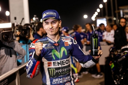 MotoGP Qatar: Lorenzo Juara, Rossi Keempat