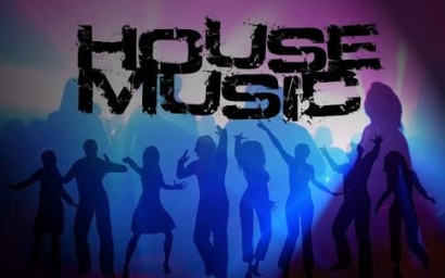 "House Music" di Pesisir Tenggara Kalimantan