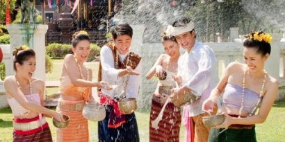 Makna dari Tahun Baru Tradisional Thailand “Songkran”