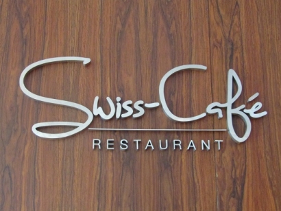 Cerita Makan Siang di Swiss Cafe Restaurant