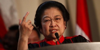 Makna Politik Doctor Honoris Causa Megawati