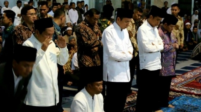 Sholat Terawih Bersama Presiden Jokowi