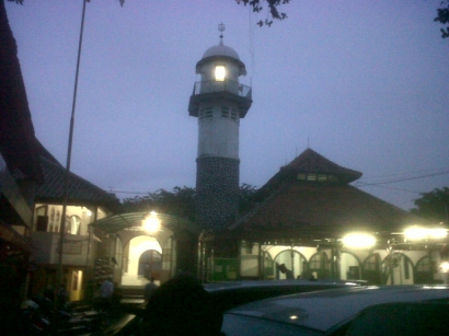 Masjid Al Makmur, dari Tanah Wakaf ke Cagar Budaya