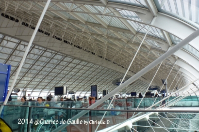 “Charles de Gaulle” : Bandara Utama Paris dengan Atap Kaca Melengkung
