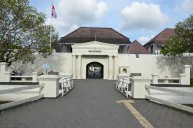 Menikmati  Jejak Sejarah di Fort Vredeburg Yogyakarta
