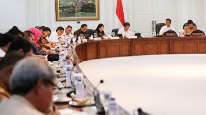 Reshuffle Kabinet Bisa Jadi Bumerang bagi Jokowi