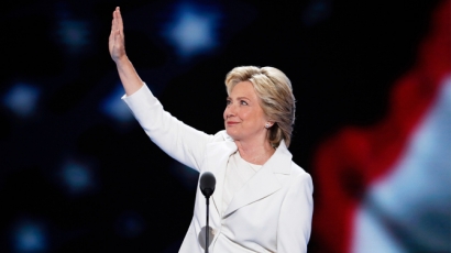 2016 Democratic National Convention: "Yes, Hillary! Tapi..."