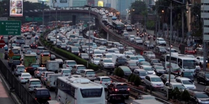 Salah Satu Solusi Mengurangi Kemacetan Jakarta
