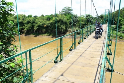 2 Jembatan Penting Penghubung Desa Sentra Batik