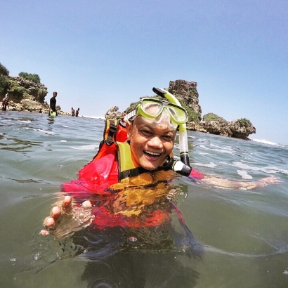 Nglambor: di Yogyakarta, Anda Bisa Snorkeling