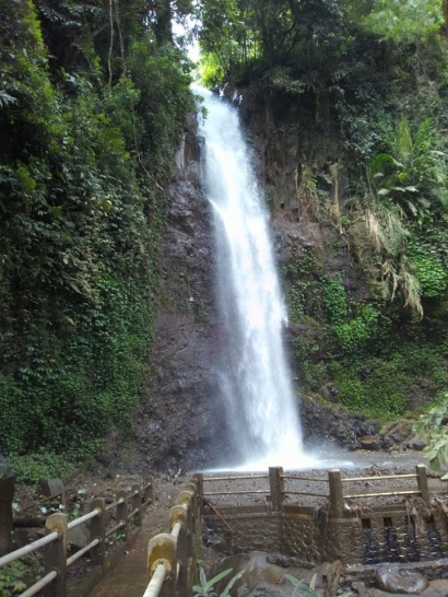 Coban Sewu Pujon, Si Kece Waterfall