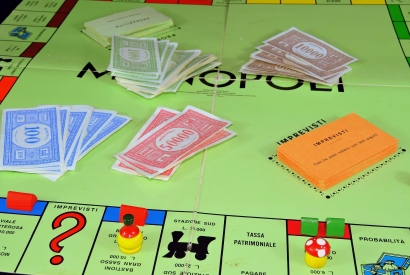 Hidup dalam Permainan Monopoli