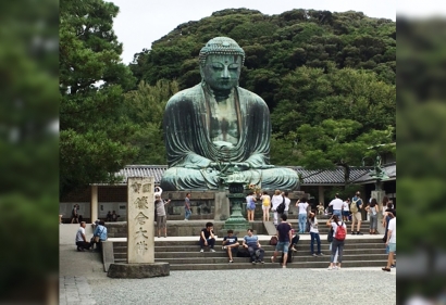 Daibutsu, Buddha di Antara dua Puisi di Kamakura