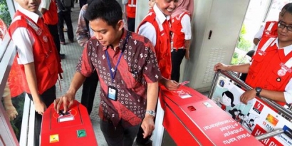 Bukannya Mempermudah, Tap Out Transjakarta Malah Merepotkan Penumpang