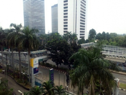 Usul Buat Ahok, Bagaimana Kalau JPO di Jakarta Dijadikan Plaza JPO?