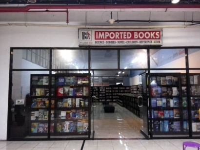 Tempat Berburu Buku Impor Bandung