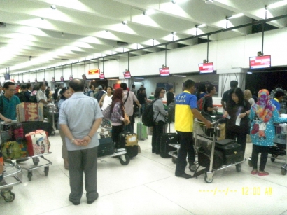 Portir Terminal 1B-Bandara Soetta Main Patok Rp20.000 per Potong