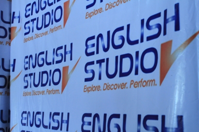 Keseruan Belajar di English Studio dengan Cambridge English Books