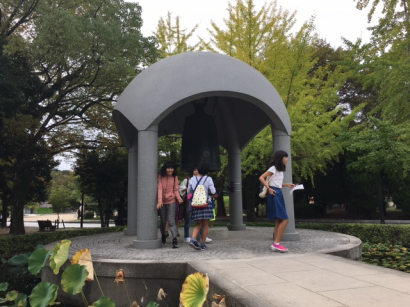 Gema dan Dentang yang Membawa Terbang Rasa Sedih dari Hiroshima