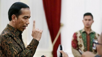 Pak Jokowi, Awas Jadi Pak Harto Kedua!