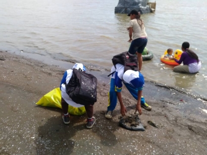 HUT Pertamina 59, Ajak Masyarakat Peduli Kebersihan Pantai