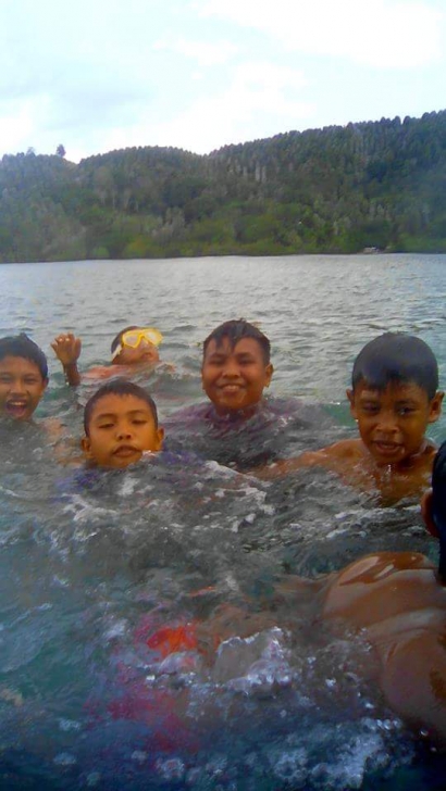 Pulau Sambujang Tujuan Wisata Bahari di Kab Tolitoli